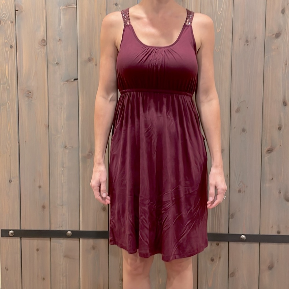Collegiate Outfitters Maroon Knee Length Dress Lace Back, Sz Medium